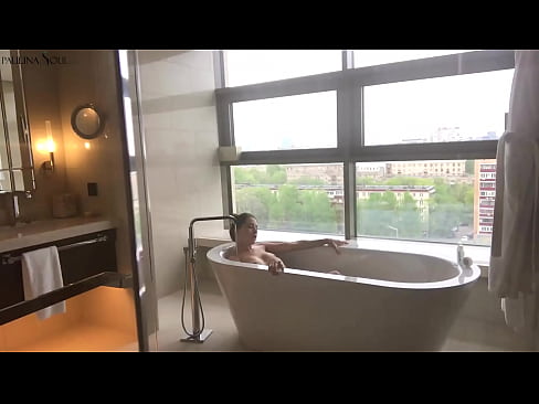 ❤️ Obrovská kočka vášnivě si honí kundu v koupelně ❤️❌ Ruské porno u cs.28films.ru ❤